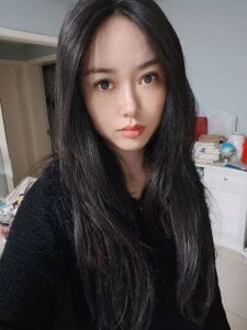 Sarah-2025 Public Pic 3