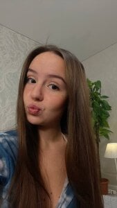 LisaSmiths Bikini mood Pic 3