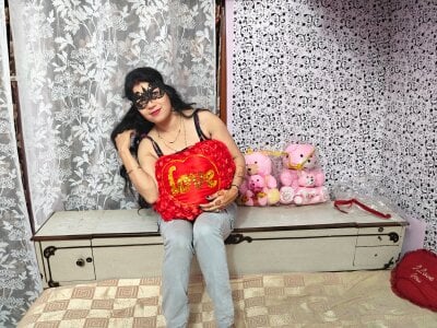 Priyaji7575 Public Pic 4