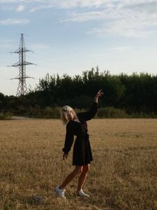 BonnieCantrill chill Pic 2