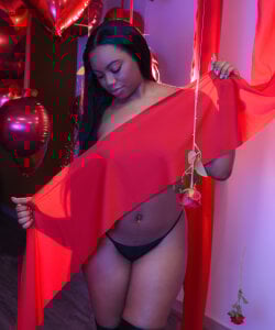 KendallRosse1 red session♥ Pic