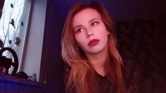 AsleyStouer PART TWO Foto 2