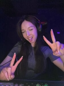 CassieMauzy I really love playing ^^ Pic 2