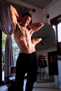 Zdjęcia William_Henry_ Topless: 