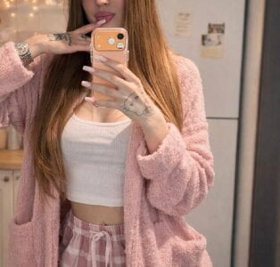 AdrianaCult Public Pic