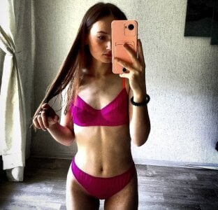 Emilia__Swallow Public Pic