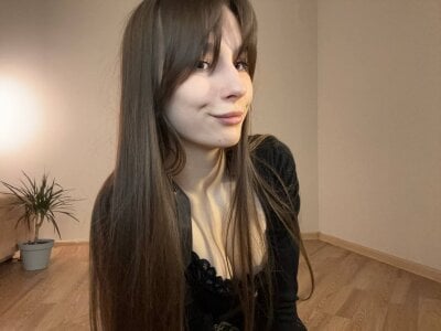 emmelieflorence black cat 🖤🐾 Pic 2