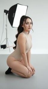 Vic_Taylor Sexygirl🐰 Pic 2