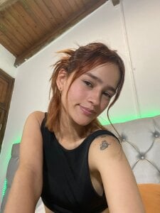 Good afternoon, honey ☀️💖 I’m live from 2:00 p.m. to 8:30 p.m., already warm for you… craving your de MelodyMansson  photos