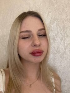 MonaChasey Worthy of your attention?^^ Pic 3