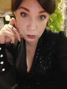 hotfallingdevil123 Public Pic 3