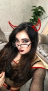 noa_bloom Public Pic 3