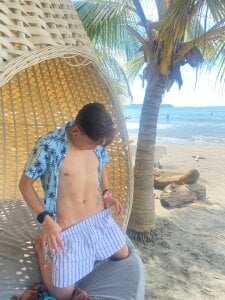 Lian on the beach de Lian_Miller1_  2 Imagens