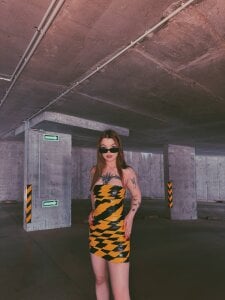 In the parking lot de Margot_Rose Fotos XXX 7