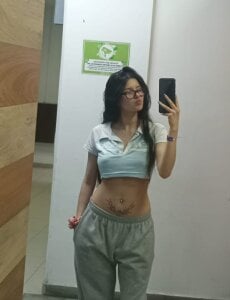 Emy_Tay Public Pic 3