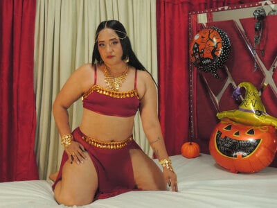 MicaelaHot_ halloween Hình 2