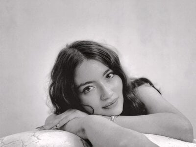 Kloe_Candy1 Public Pic 2