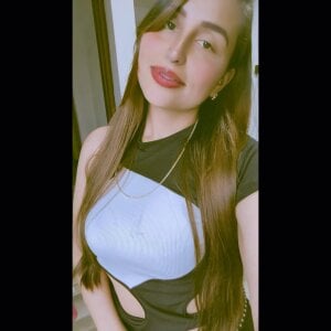 LunaRouuse_ Public Pic 2