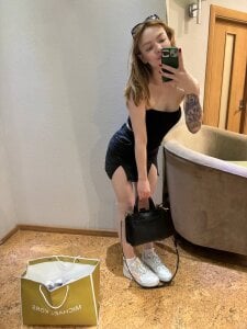 SunFlowerHoney Your sexy office siren Fotka 4