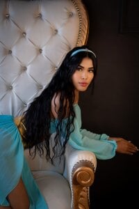 alysson_18_ Public Pic 8