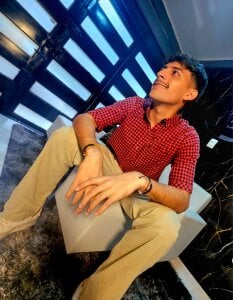 boy in red od Alan_Del_Reyx  6 snímek