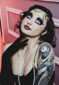 Zdjęcia Adeelinee I hope your New Year's Eve celebration is lots of 🤭: 