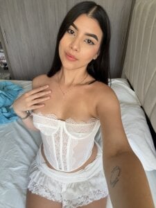 Julietalcl kullanıcısının IN WHITE LIKE THE LITTLE ANGEL THAT I AM😇🪽😏 albümü -  2 fotoğraf