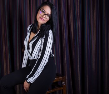 EmmaAtkins Elegant Black Pic