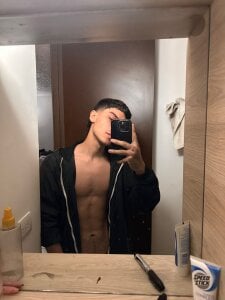 Axel_DavisSM Public  3টি ছবি