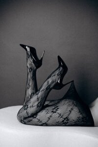 PaigePrado legs Pic 5