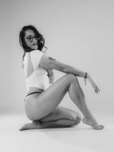 Samantha__cooper black and white 사진 3