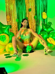 JuliaaVega st. patrick's session 🍀🍀 사진 6