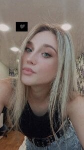 MilaBrosky Public Pic