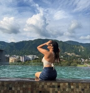 Badgirl_mahira Public Pic