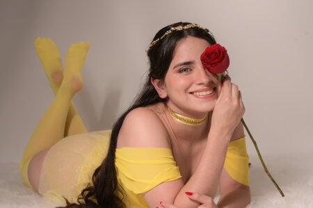 angelica_dymond Be my prince 💛🌹 Billede 4