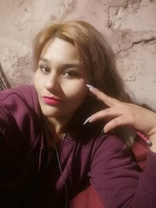 KarlaKitsu69 Public Pic 8