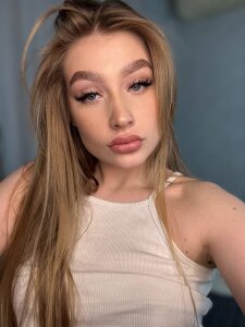 LynnaHawksfwill you free me?图片