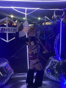 Saskia_Vellour sexy and versatile Pic 4