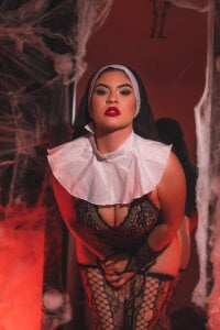 Veronicalanx1 Between Heaven and Pleasure 🖤🔥 Pic 3