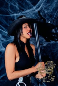 shaneelleのTonight, the only fear you will feel is that of wanting more.の枚の写真