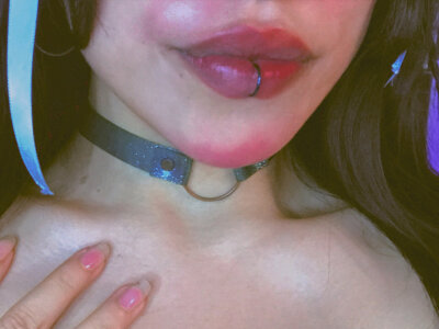 nicolet666lee Look me and enjoy it me Pic 3