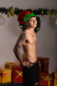 Leo_santoro There is no better gift than your body next to mine on this Christmas Eve." Pic 7