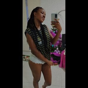 pleassing_ebonny