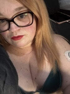 Curvy-AmyX Public Pic