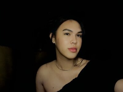 Luminous_Luxe Its me karinaa Pic 3