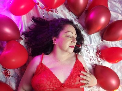 Will u be my valentine?💥😈 de Samethyst  2 Imagens