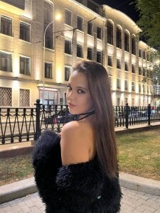 ElvinaEvitt Public Pic 2