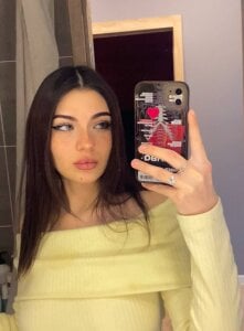 sweeet_strawberies Public Pic 4