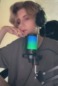 Angel_Julles Public  5. fénykép