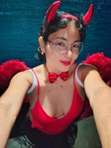 Lily-o Halloween Day 🎃😈 Pic 3